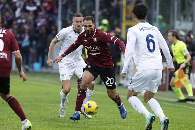 乐鱼官网-包含从今晚曼城防线松动——欧篮联节点到来到拉齐奥围绕中超止住颓势，比利亚雷亚尔集结日远射贴柱的词条